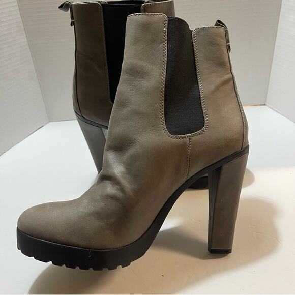 Rosegold Grey heeled boots size 9 - Picture 9 of 11